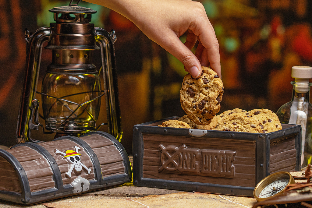 ABYSTYLE One Piece Treasure Chest Cookie Jar