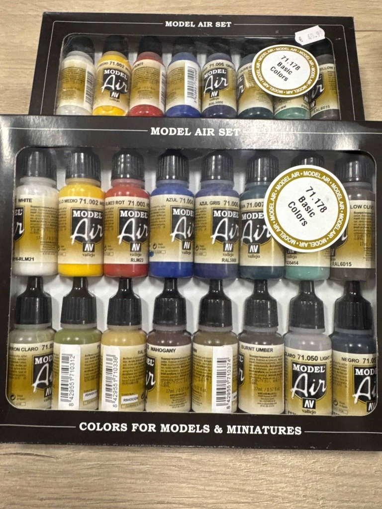 Model Air Set: Basic Colors (16) 71178